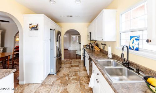 2335 Fairmount Ave, Phoenix AZ 85016-6718 exterior