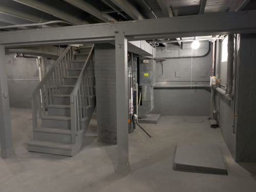 12819 Throop St, Chicago IL 60827-6421 exterior