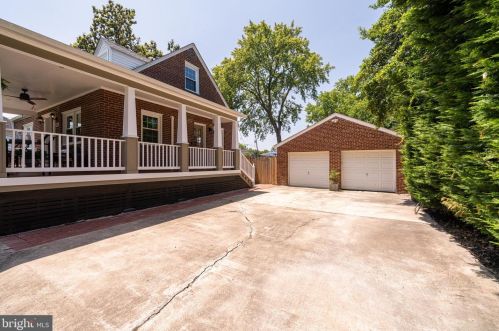 8436 Leaf Rd, Alexandria, VA 22309-1708