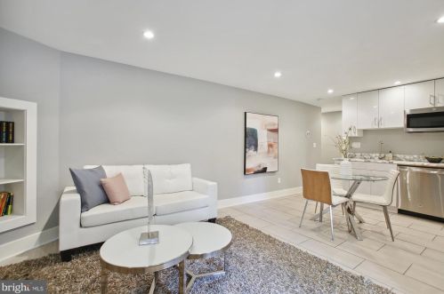 2208 Q St, Washington DC 20001-1955 exterior