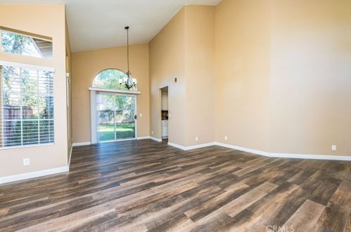 27522 Dandelion Ct, Temecula CA 92591-6126 exterior