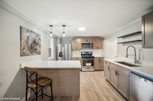 608 7 Ave, Broadview IL 60153-1508 exterior