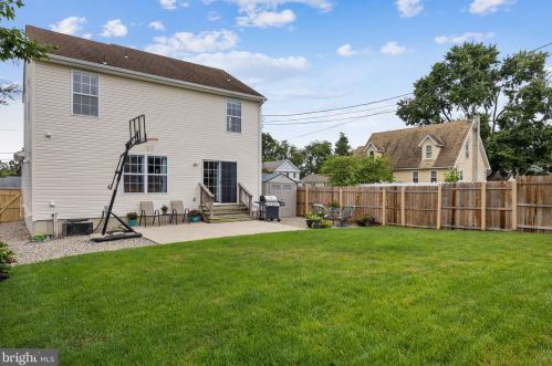 201 Empire Ave, Blenheim NJ 08012-4704 exterior