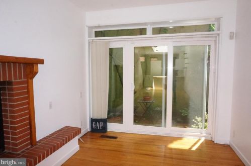 618 Kater St, Philadelphia PA 19147-1817 exterior