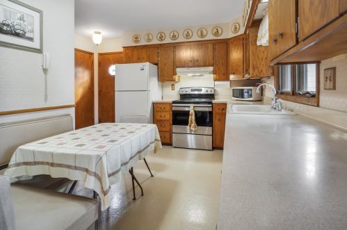 4859 87 St, Milwaukee WI 53224-4038 exterior