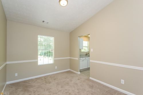 6661 Rebecca Lou Ln, Lithonia GA  30058-3055 exterior