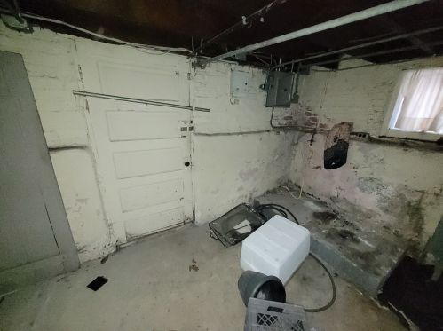 1449 Parkside Ave, Chicago IL 60651-1154 exterior