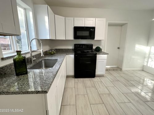 427 29th St, Tucson AZ  85713-2948 exterior