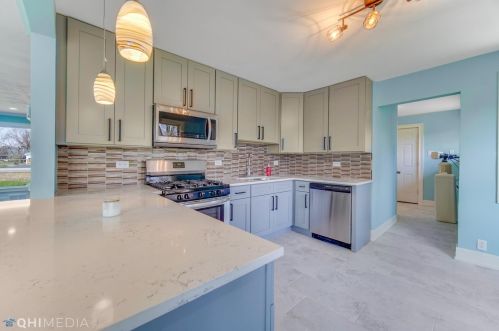 135 73rd Ave, Gary IN  46410-3657 exterior