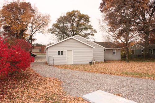 2342 Laketon Ave, Meskegon MI 49441-2665 exterior