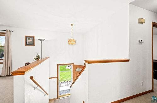 5021 Lockwood Ln, Duluth, MN 55803-9714