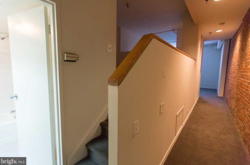 130 Arch St, Philadelphia PA 19106-2200 exterior