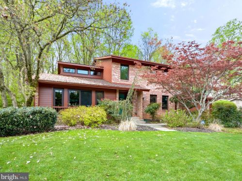 16 Arlive Ct, Rockville MD 20854-2978 exterior