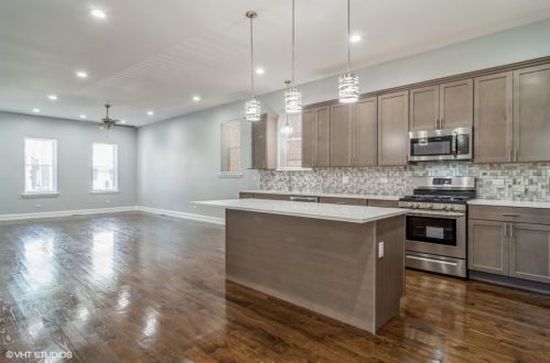 912 Monticello Ave, Chicago IL  60651-3949 exterior