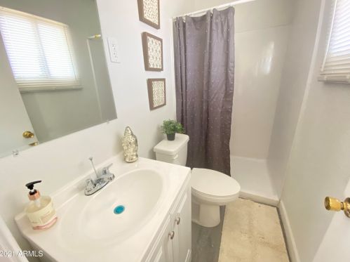 3017 81st Dr, Phoenix AZ  85033-4760 exterior