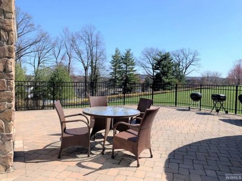 1103 Gatherings Dr, Paterson NJ 07508-1378 exterior