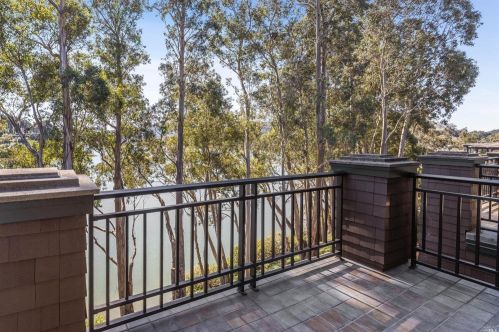 74 De Silva Is Dr, Mill Valley CA 94941-3036 exterior