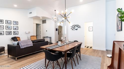 14015 33rd St, Phoenix AZ  85044-8715 exterior