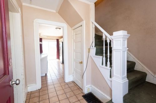 42 Ellsworth Rd, Peabody MA 01960-5325 exterior