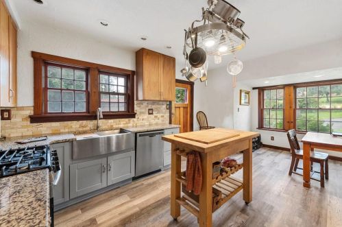 1360 Coburg Lands Dr, Saint Louis MO 63137-3008 exterior