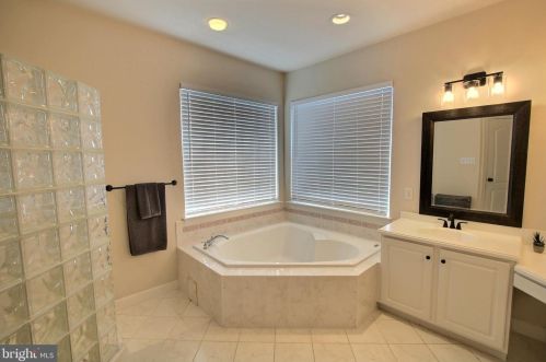 405 Great Falls Rd, Rockville MD  20850-2883 exterior