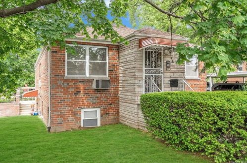 1101 Arnow Ave, Bronx, NY 10469-5224