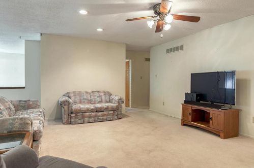 12079 Craig Vw Dr, Saint Louis MO 63146-5211 exterior