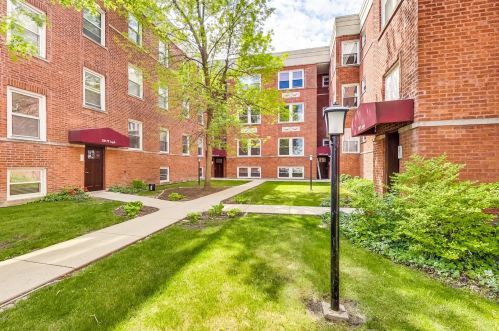 3201 Argyle St, Chicago, IL 60625-4929