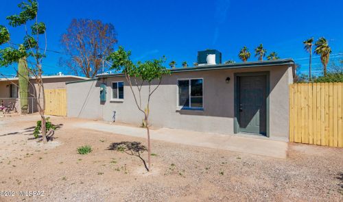407 Alturas St, Tucson AZ  85705-4220 exterior