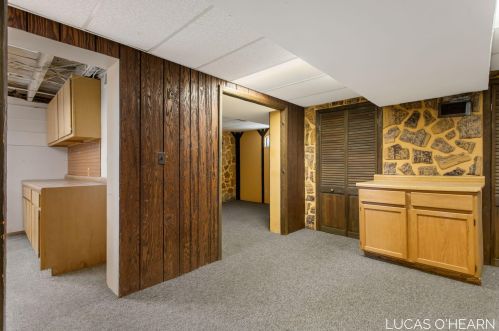 90 John Ball Park Dr, Grand Rapids MI 49504-5443 exterior