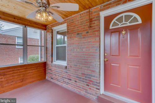 2804 Farmington Dr, Alexandria VA  22303-1317 exterior