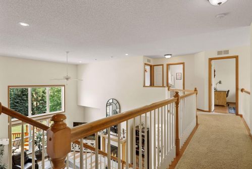 2473 Eyrie Dr, Saint Paul MN 55129-4211 exterior