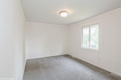 3024 Nemesis Ave, Waukegan IL 60087-3320 exterior