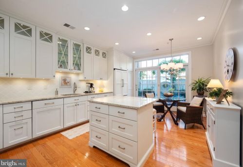 1201 Wilkes St, Alexandria VA 22314-5907 exterior