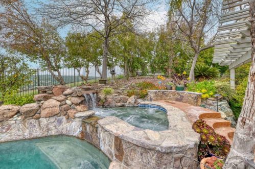 1380 Souza Dr, Folsom CA  95762-7561 exterior