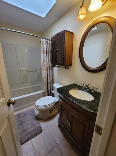 42 Modena Dr, Concord NH 03303-1547 exterior