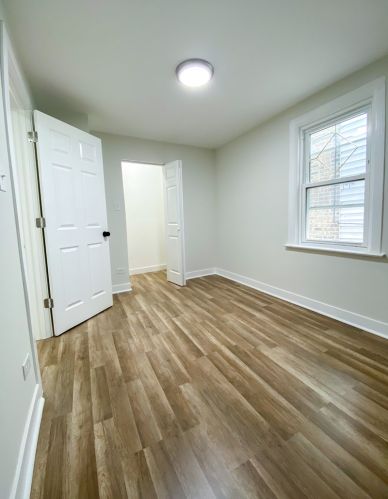 3505 Montrose Ave, Chicago IL 60618-1139 exterior