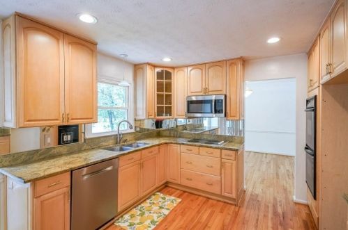 5270 Manhasset Cv, Atlanta GA 30338-3416 exterior