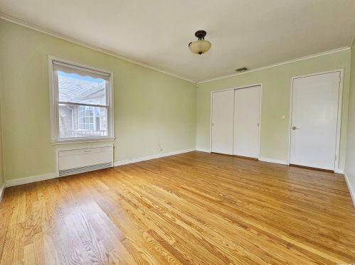 34 Del Rey Dr, Mount Vernon NY 10552-1306 exterior