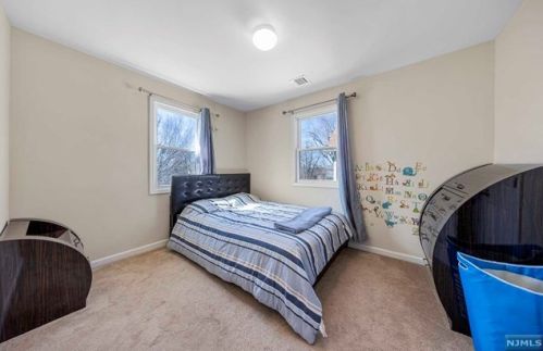 571 Kipp St, Teaneck NJ 07666-1648 exterior