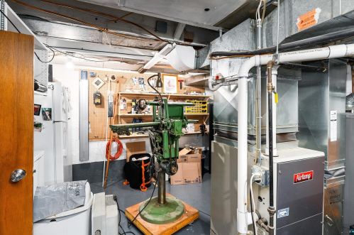 4101 Robinson St, Duluth MN 55804-2111 exterior