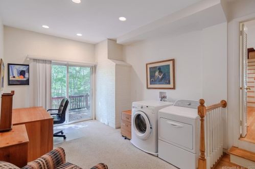 5 Huckleberry Dr, Norwalk CT 06850-1703 exterior