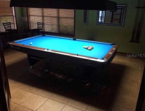 8005 Pne Hl Dr, Tampa FL 33617-7602 exterior