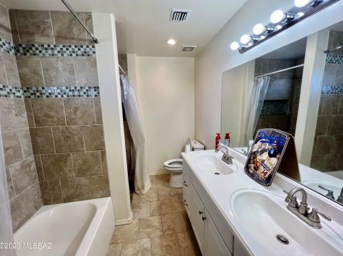 4408 Liberty Ave, Tucson AZ 85706-1332 exterior