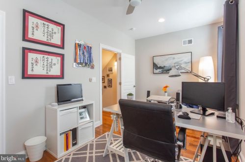 1233 Lawrence St, Philadelphia PA 19140-3348 exterior