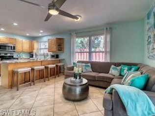 683 94 Ave, Naples FL 34108-2446 exterior