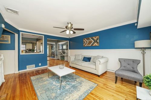 552 18th St, Babylon NY  11704-2211 exterior