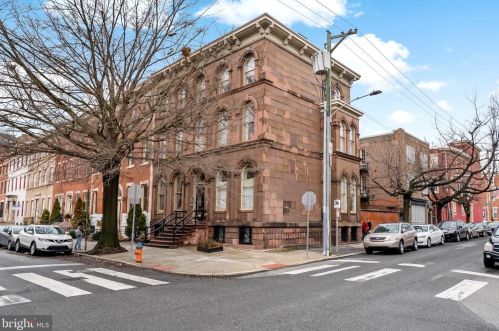 1901 Green St, Philadelphia PA 19130-3248 exterior