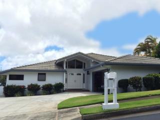 862 Puuikena Dr, Honolulu HI  96821-2565 exterior