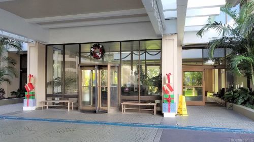 2333 Kapiolani Blvd, Honolulu HI  96826-4485 exterior